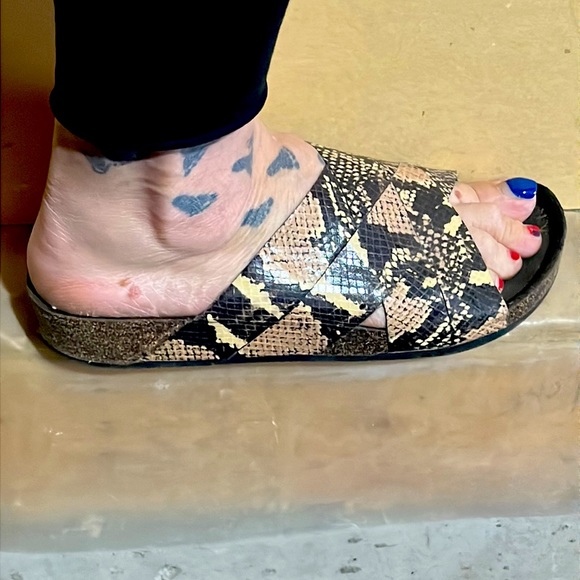 Circus by Sam Edelman Sandals - Picture 5 of 6